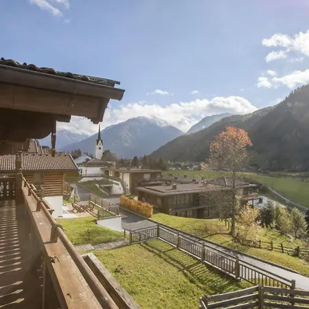 Schoeneben Zwillinger Huette * Wald im Pinzgau