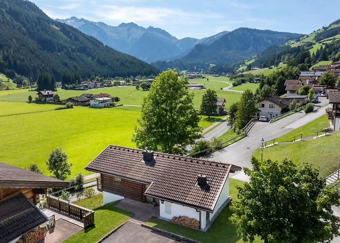 Schoeneben Zwillinger Huette Tatil Evi Wald im Pinzgau